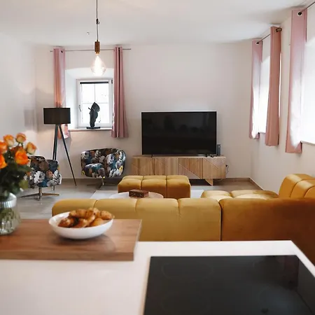 Black Horse Family - Barrierearm - Pfotenglueck - Familienzeit By Loewenherz Homes 公寓 Stephanskirchen