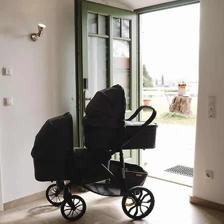 Black Horse Family - Barrierearm - Pfotenglueck - Familienzeit By Loewenherz Homes Apartment *
