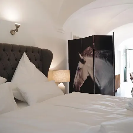 Black Horse Family - Barrierearm - Pfotenglueck - Familienzeit By Loewenherz Homes Apartment *
